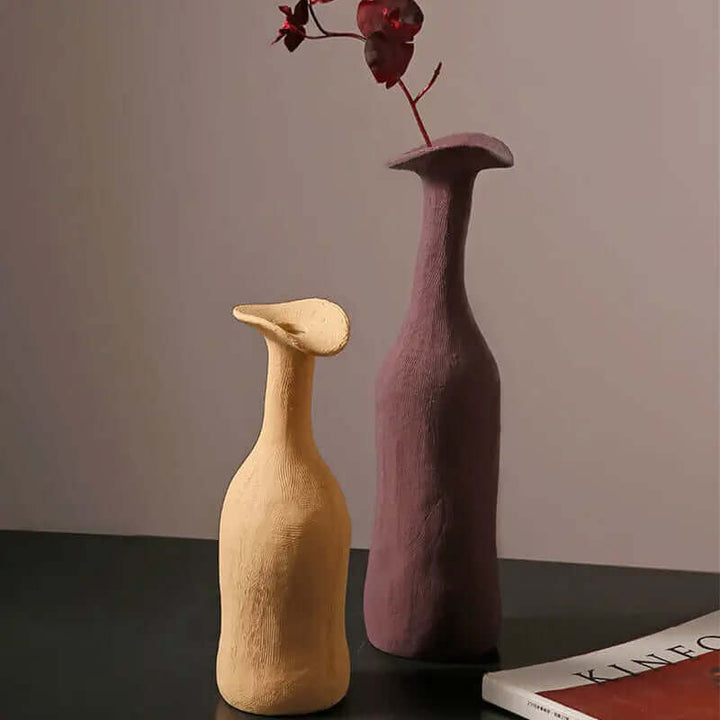 Schlichte Morandi Vase als stilvolle Geschenkidee, perfekt für eine dezente und moderne Wohndekoration.