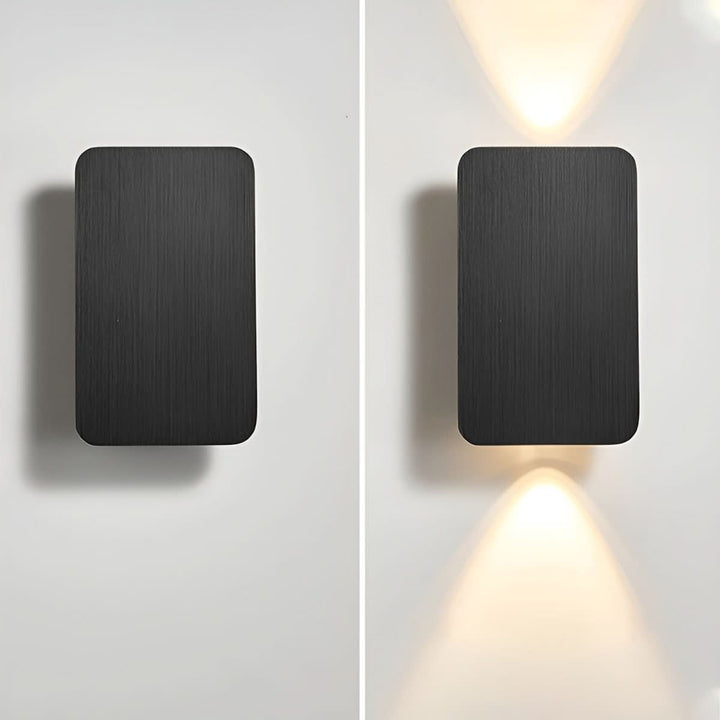 Moderne schwarze LED Wandleuchte für Wohnzimmer oder Flur. Akzentbeleuchtung schafft eine stilvolle und gemütliche Atmosphäre.