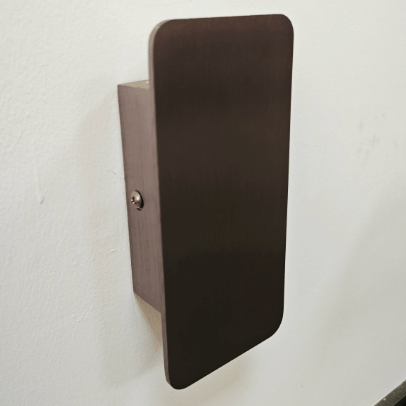 Vielseitige minimalistische LED Wandleuchte, perfekt für Flur, Schlafzimmer oder Wohnzimmer. Erhältlich in Schwarz, Gold, Kaffee.