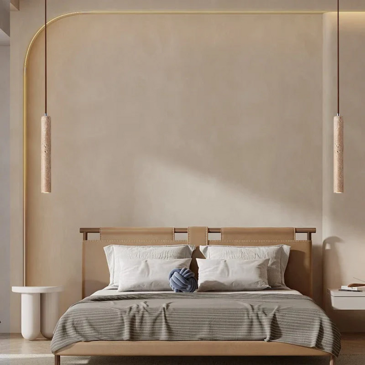 Moderne LED-Pendelleuchte aus Travertin, minimalistisches Wabi-Sabi Design für stilvolle Esszimmerbeleuchtung.