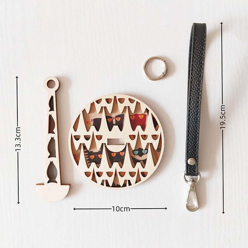 Garnhalter Holz-Leder, handgefertigt, mobil, knotenfrei, ideal für passionierte Stricker.