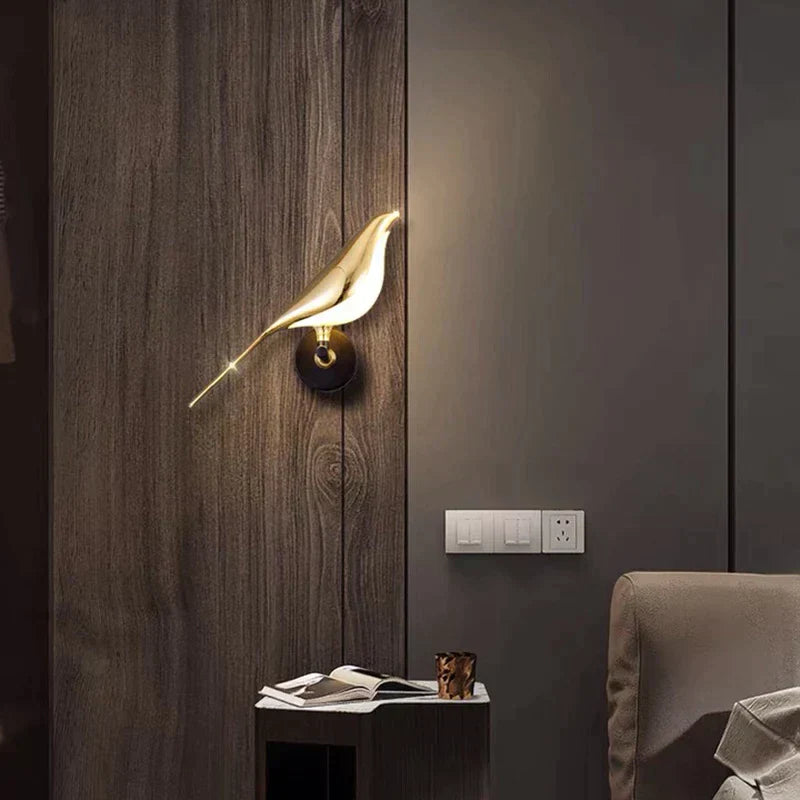 Stylische moderne Vogel Wandleuchte mit LED-Beleuchtung, ideal als Designlampe für Ihr Zuhause.