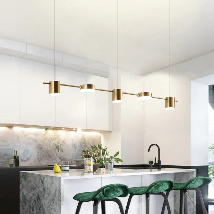 Moderne LED Pendelleuchte aus Aluminium. Perfekt als Deckenleuchte im Esszimmer oder Wohnzimmer.