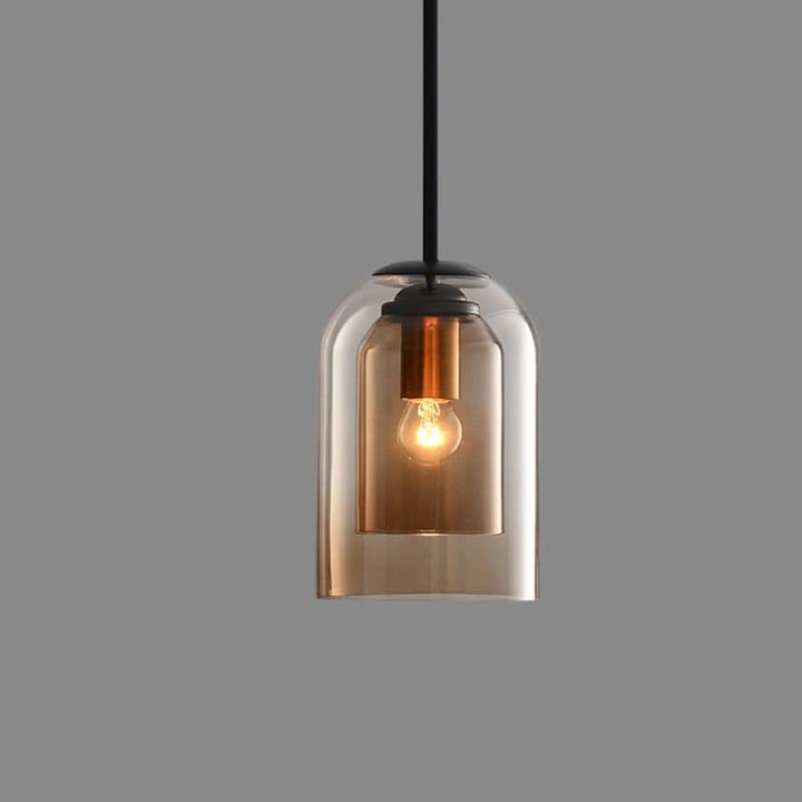 AuraGlas Pendelleuchte mit rauchgrauem Doppelglas, LED-kompatibel, als moderne Deckenlampe für Zuhause.