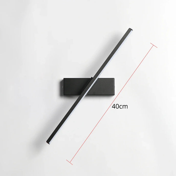 Schwenkbare AuroLite LED-Wandleuchte für flexible Innenbeleuchtung, ideal als Leseleuchte oder Akzentbeleuchtung.