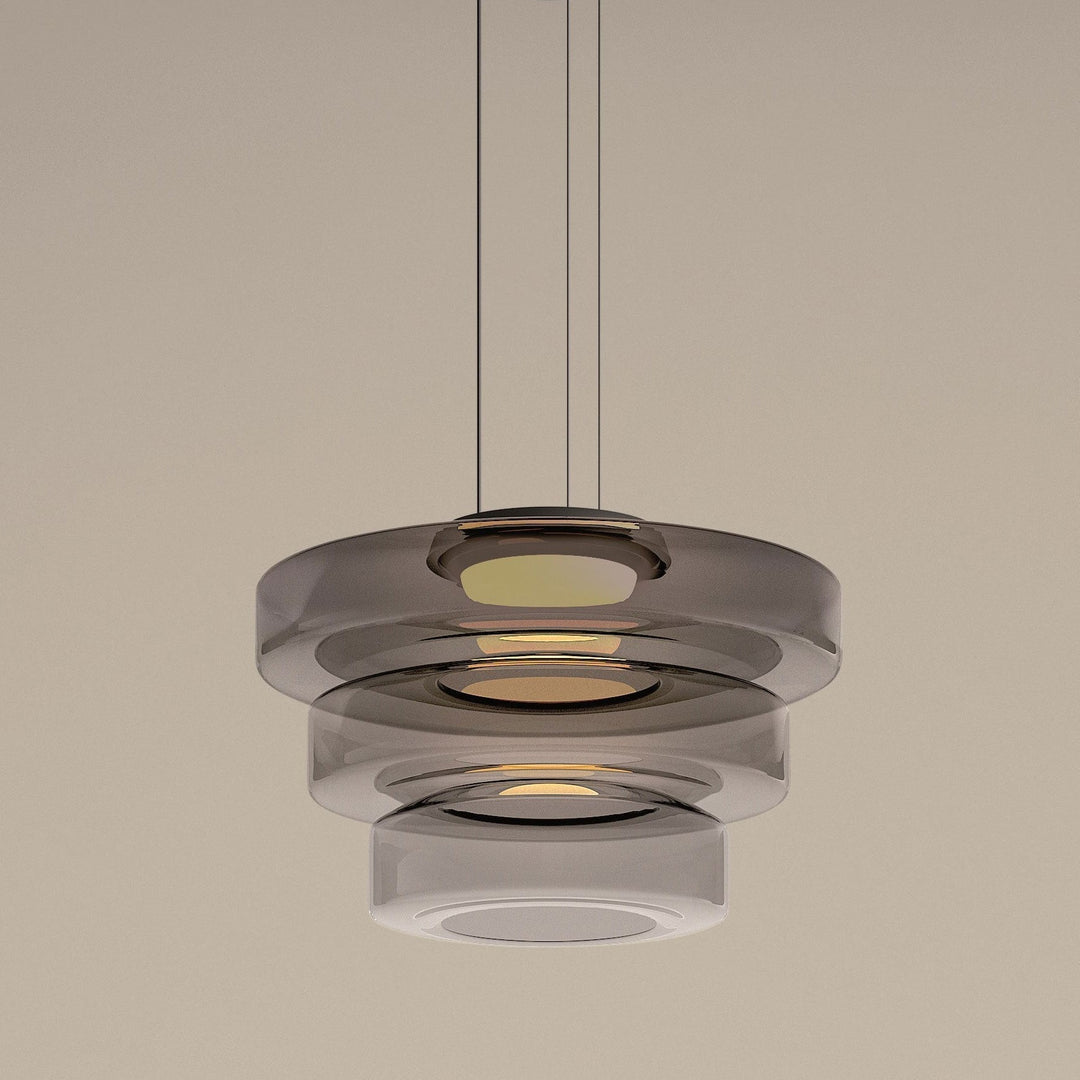 Elegante AuroraSphere Pendelleuchte aus Glas. Bringt Bauhaus-Stil und moderne Ästhetik in Ihr Heim.