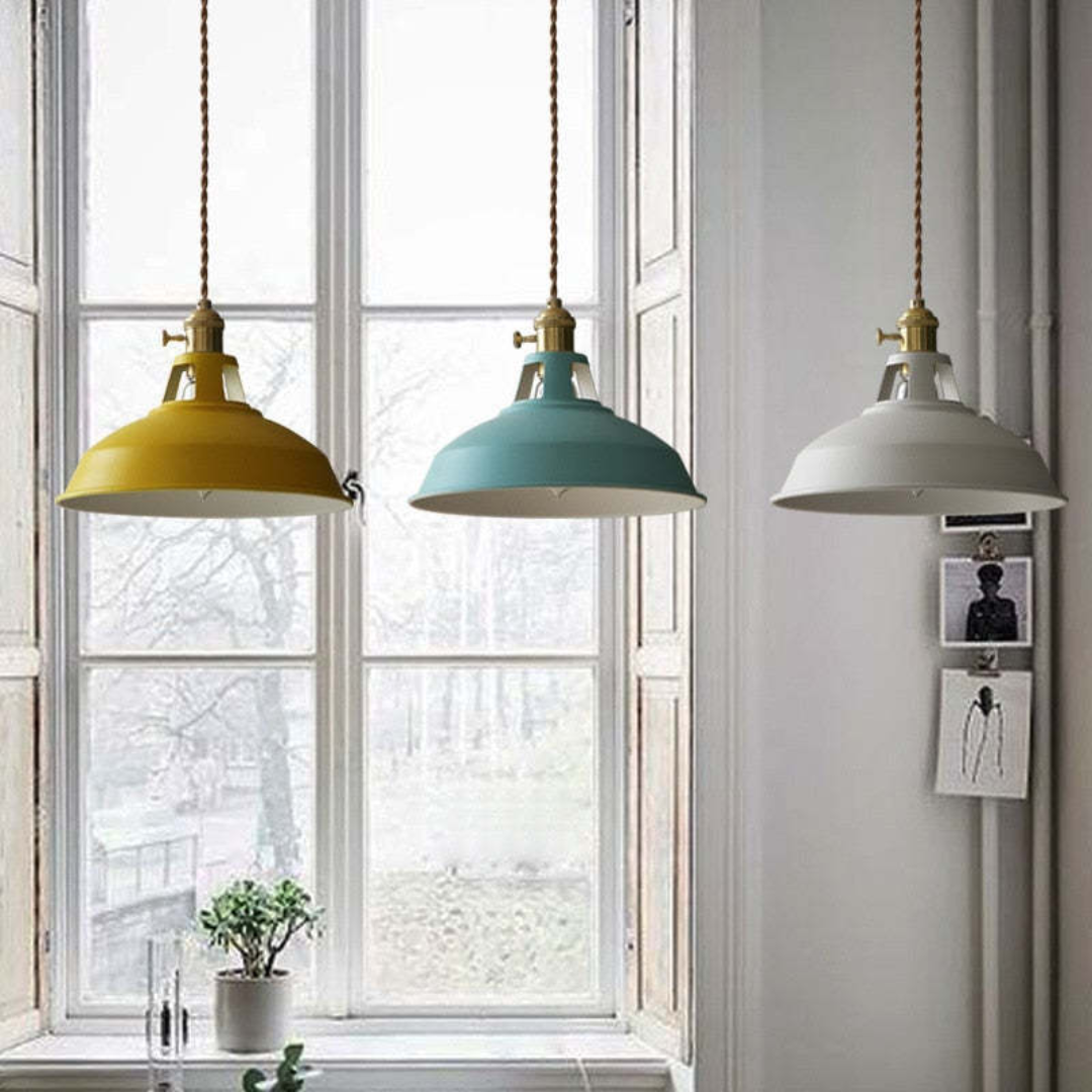 ChromaLuxe: Bunte moderne Hängelampe mit LED-Technik. Ideal als Deckenleuchte für Wohnzimmer.