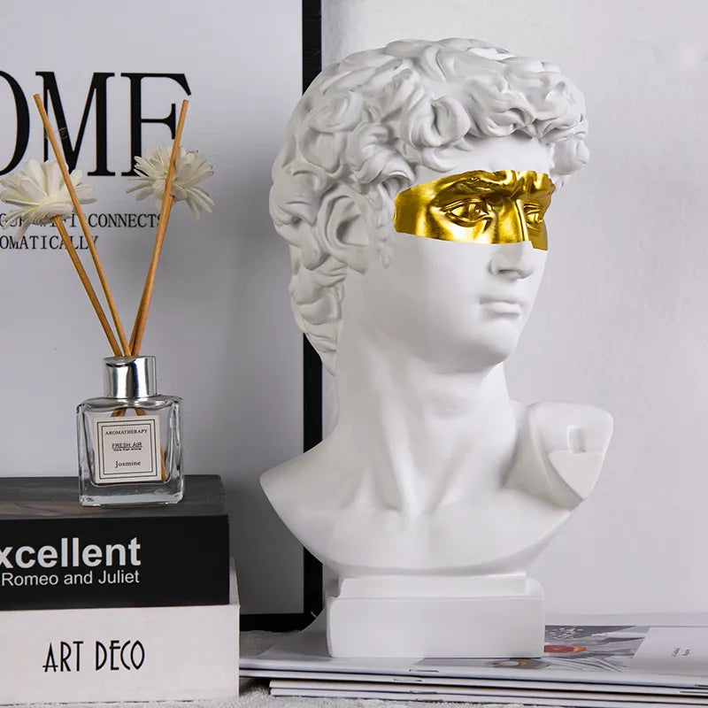 Abstrakte David Büste in Weiß, moderne Kunst Skulptur als stilvolles Designobjekt für Wohnzimmer Dekoration.