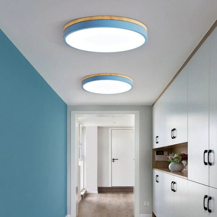 Stilvolle Deckenlampe im nordischen Design, energieeffizient, perfekte Beleuchtung für Küche & Büro.