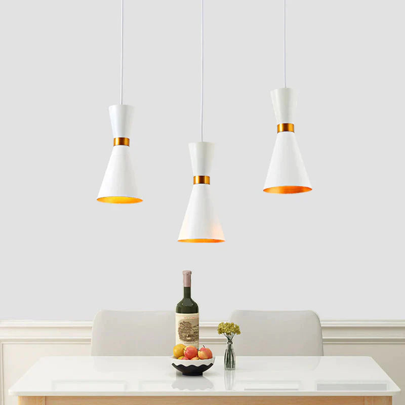 Moderne Design-Pendelleuchte, LED-kompatibel, ideal als stilvolle Hängelampe für Esszimmer & Wohnzimmer.