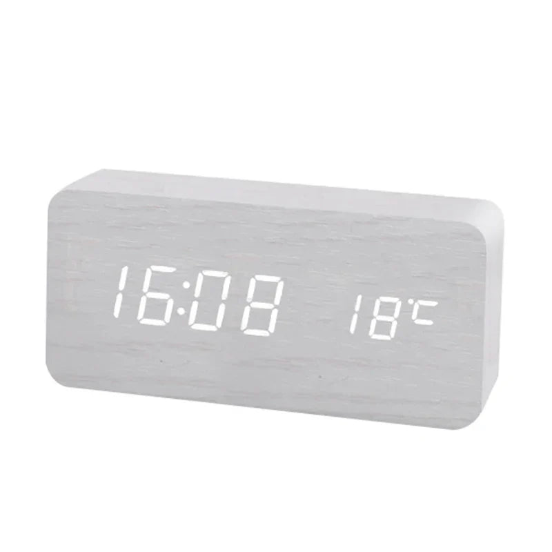 Minimalistische digitale Holzuhr mit heller LED-Anzeige, integrierter Temperaturfunktion. Stilvolle Dekoration.