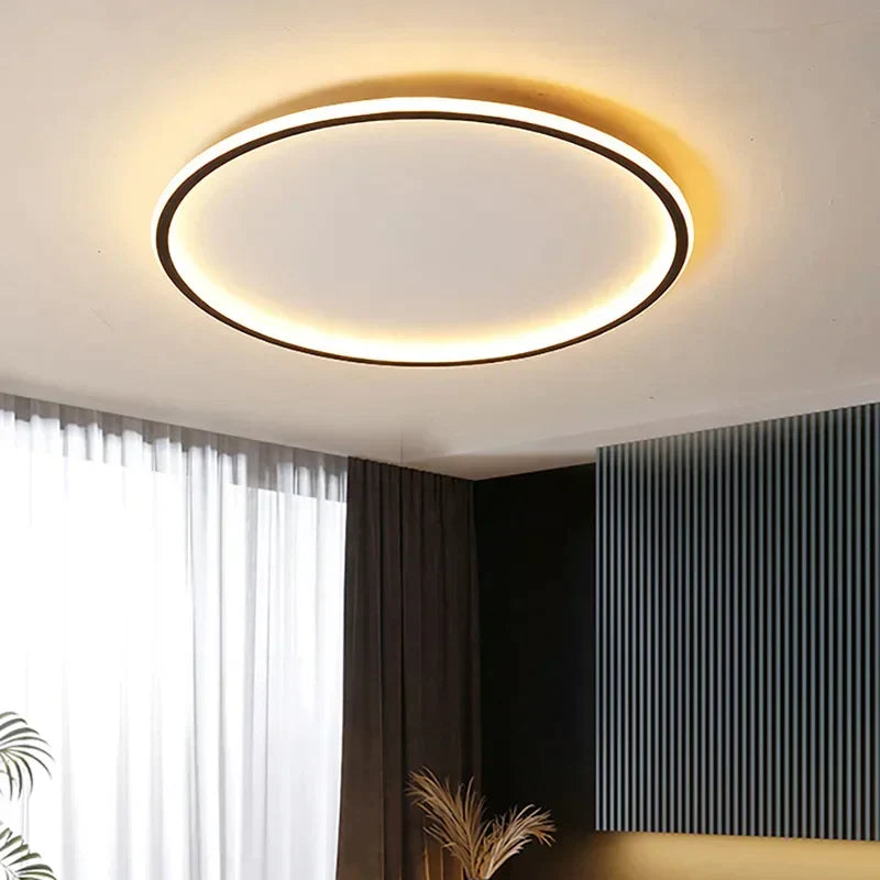 Dimmbare LED Deckenleuchte in minimalistischem Design, ideal als moderne Wohnzimmerleuchte.