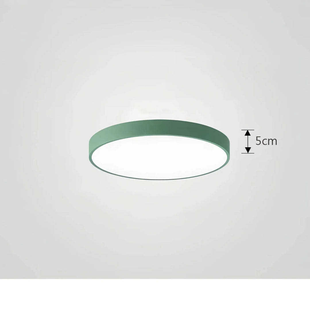 Energieeffiziente LED Deckenleuchte mit Farbtemperatur & Dimmfunktion, steuerbar per Fernbedienung.