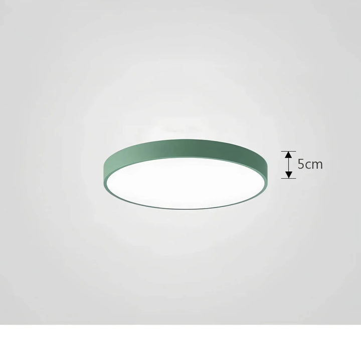 Energieeffiziente LED Deckenleuchte mit Farbtemperatur & Dimmfunktion, steuerbar per Fernbedienung.