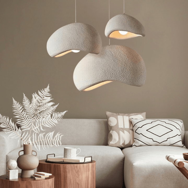 Elegante dimmbare Wohnzimmerlampe; schafft Atmosphäre & ist höhenverstellbar.