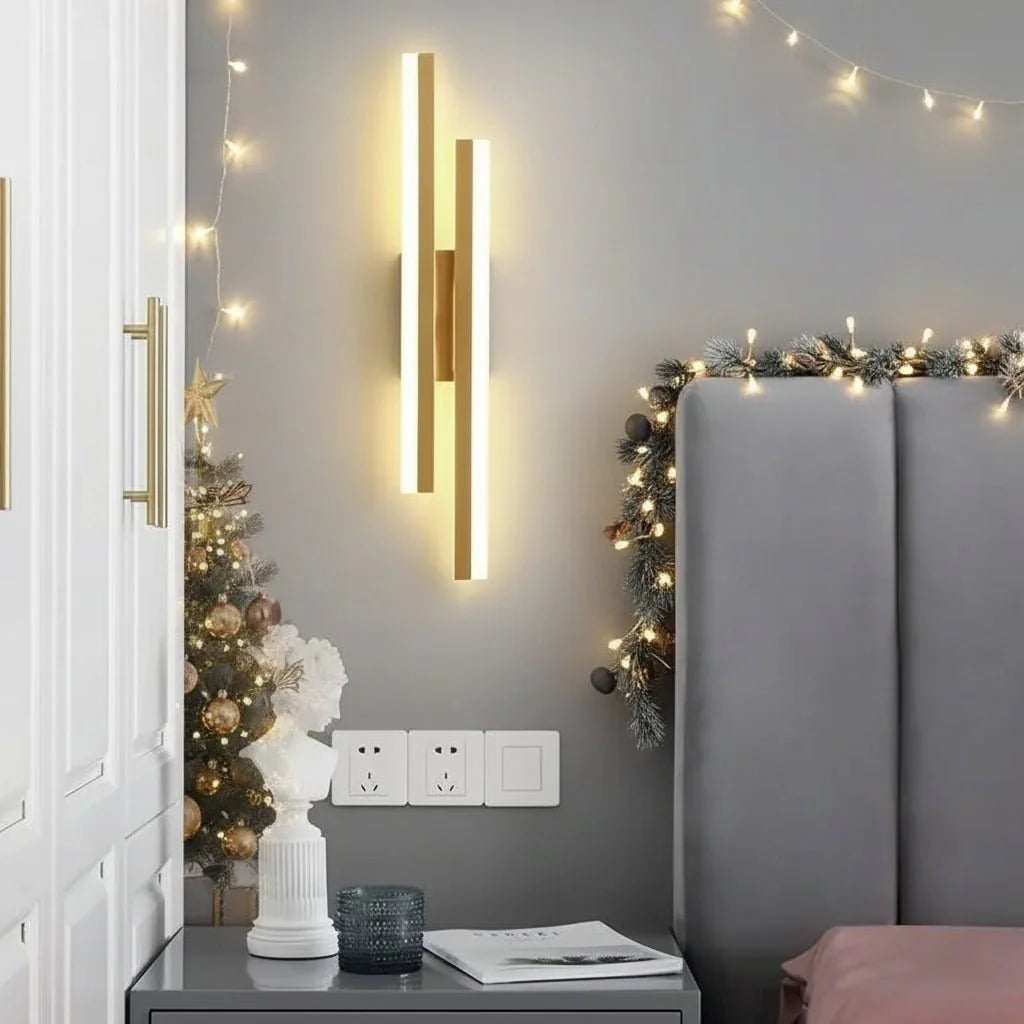 Moderne dimmbare LED-Wandleuchte in Schwarz für stilvolle Innenbeleuchtung; 3-Farbmodi für Wohnzimmer.