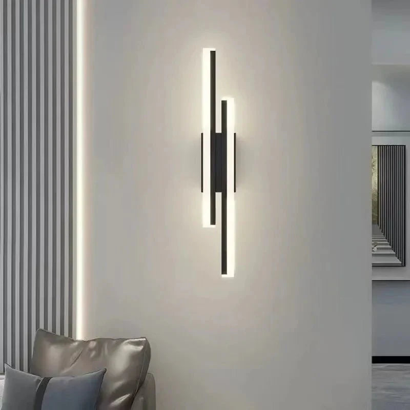 Minimalistische schwarze LED-Wandlampe, dimmbar. Vielseitige Beleuchtung mit 3-Farbmodi für modernes Zuhause.