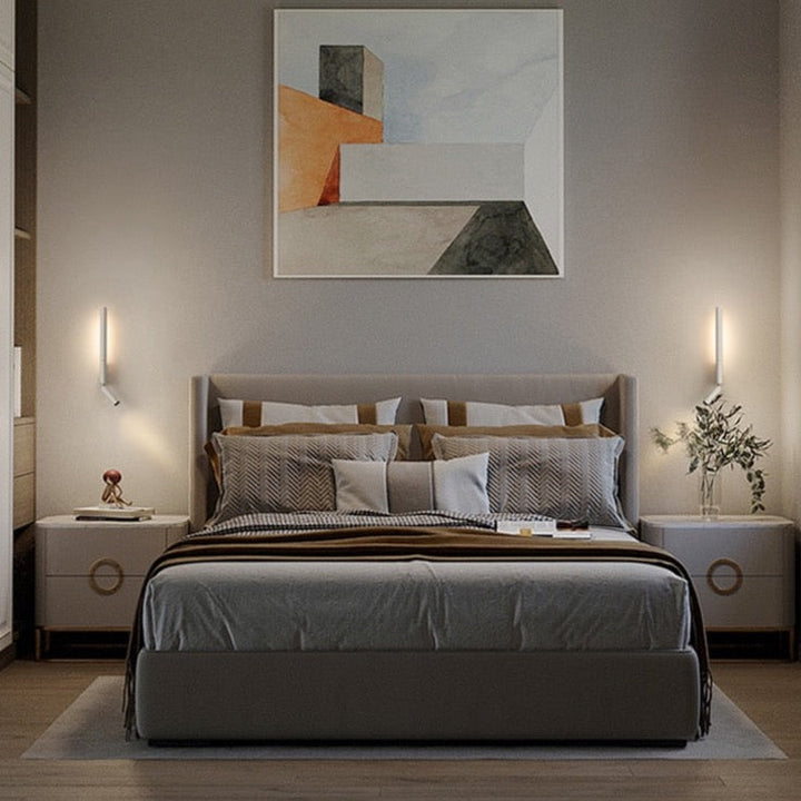 Weiße moderne LED-Nachttischlampe mit 330° Drehung, perfekt als Leselicht & Schlafzimmer-Beleuchtung.