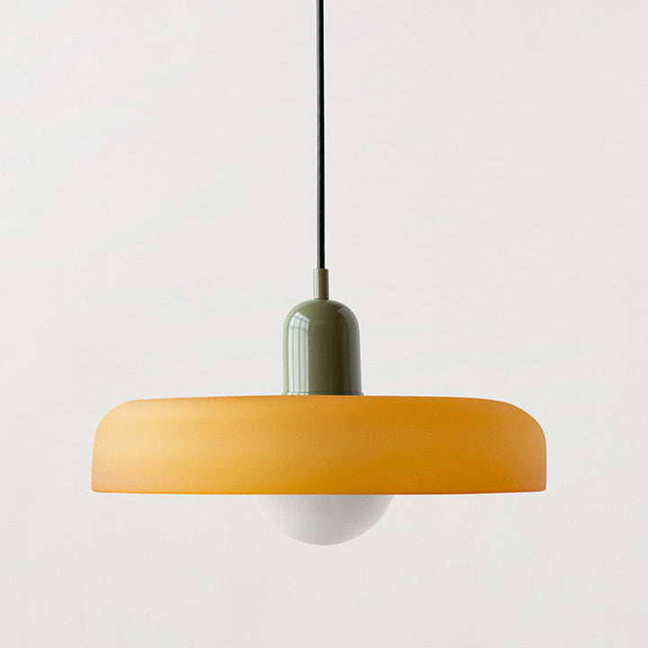 Stilvolle Deckenleuchte, Buntglas-Design, moderne Beleuchtung.