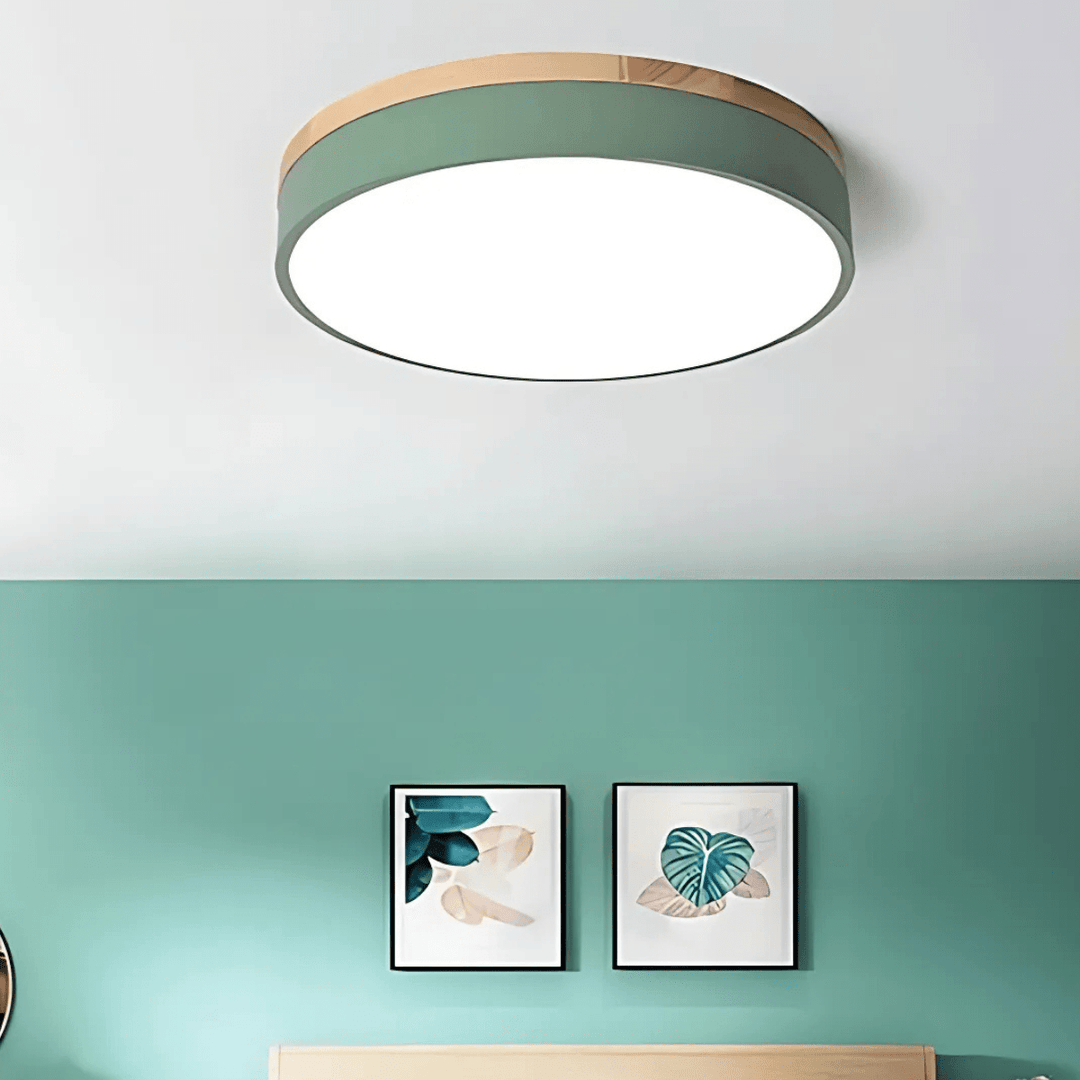 Stilvolle Deckenlampe für Wohnzimmer & Schlafzimmer: Holz, LED, Farbakzent, schafft angenehme Atmosphäre.