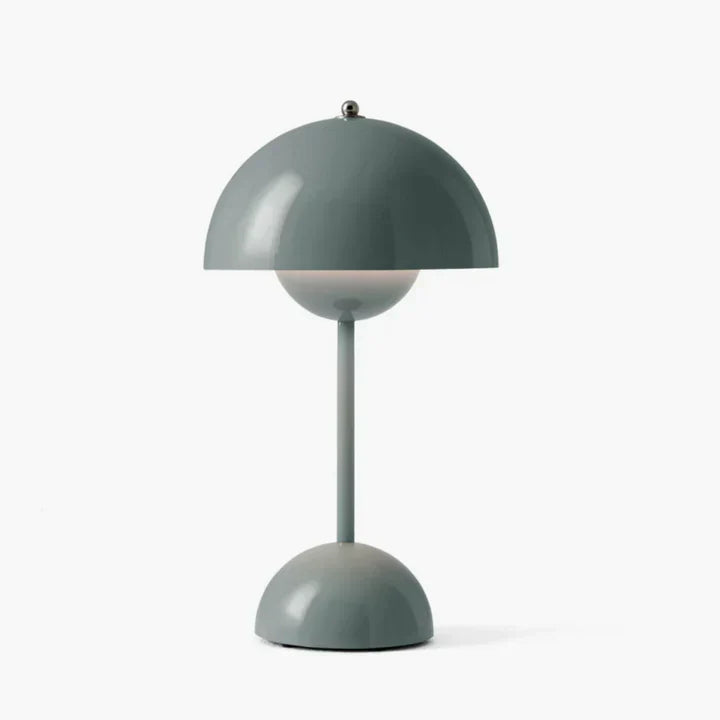 Silberne LED Tischleuchte, kabellos, dimmbar, modern, wiederaufladbar, als Dekolampe nutzbar.