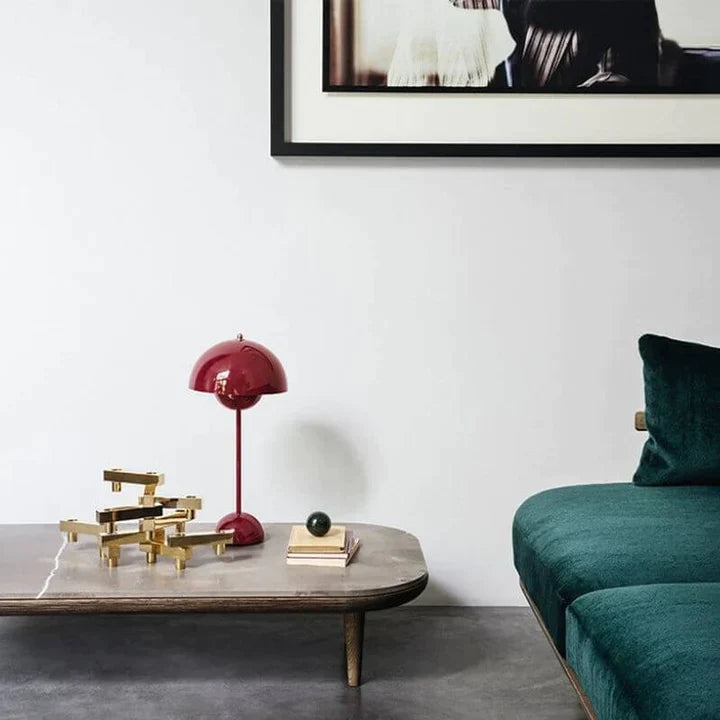 Kabellose moderne goldene Tischleuchte, LED, dimmbar, für stilvolles Stimmungslicht im Zuhause.