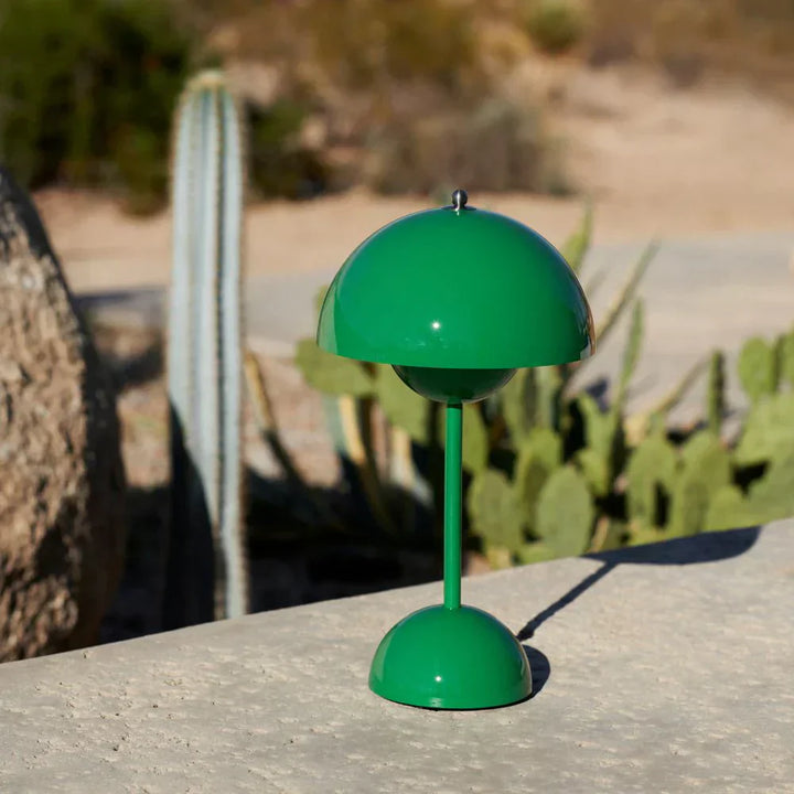 Kabellose Design-Tischlampe, LED, dimmbar, ein echter Hingucker für Ihr Interieur.