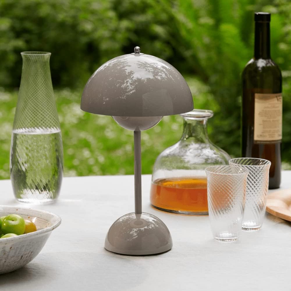 Kabellose LED Leselampe, dimmbar, flexibles Licht für gemütliche Lesestunden.