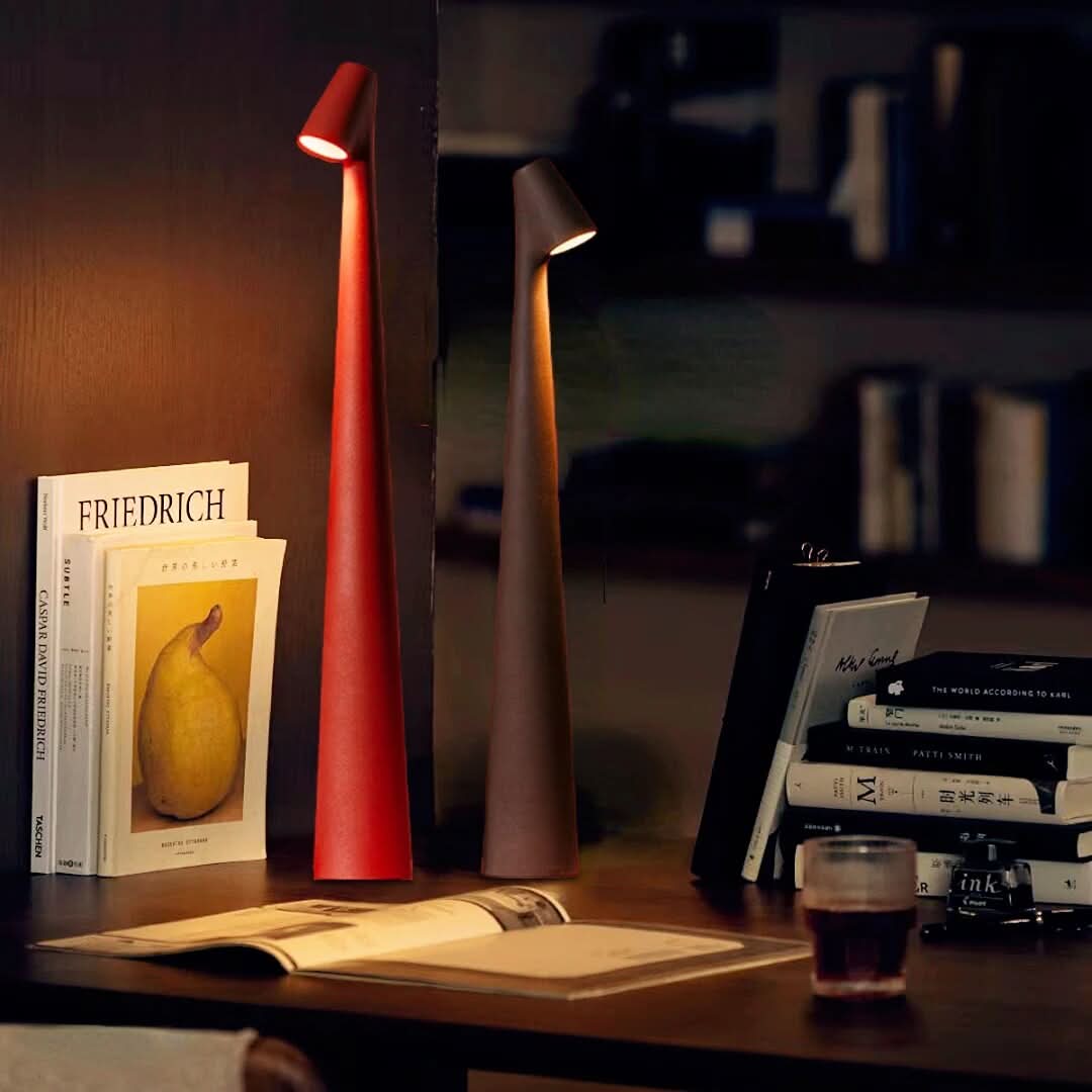 Moderne kabellose LED Tischlampe, 3-Stufen Touch-Dimmung, für stilvolles Ambiente.