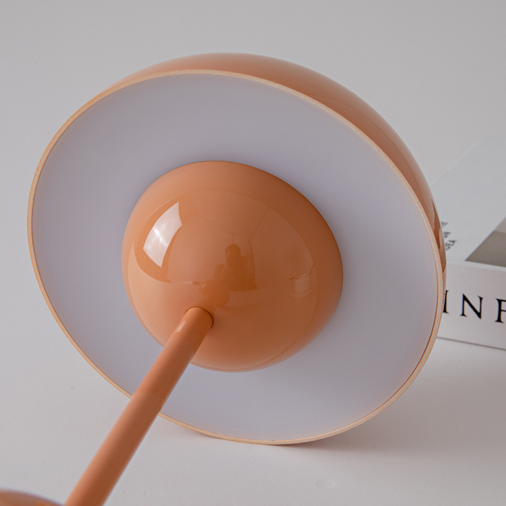 Dimmbare LED Pilzlampe, kabellos mit Akku & Touch-Funktion. Ideal als moderne Tischlampe für jede Dekoration.