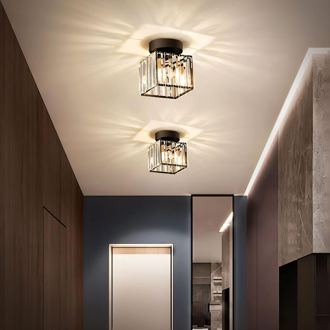 Moderne Designleuchte: Kristall-Deckenlampe für stilvolle Wohnzimmer-Ambiente.