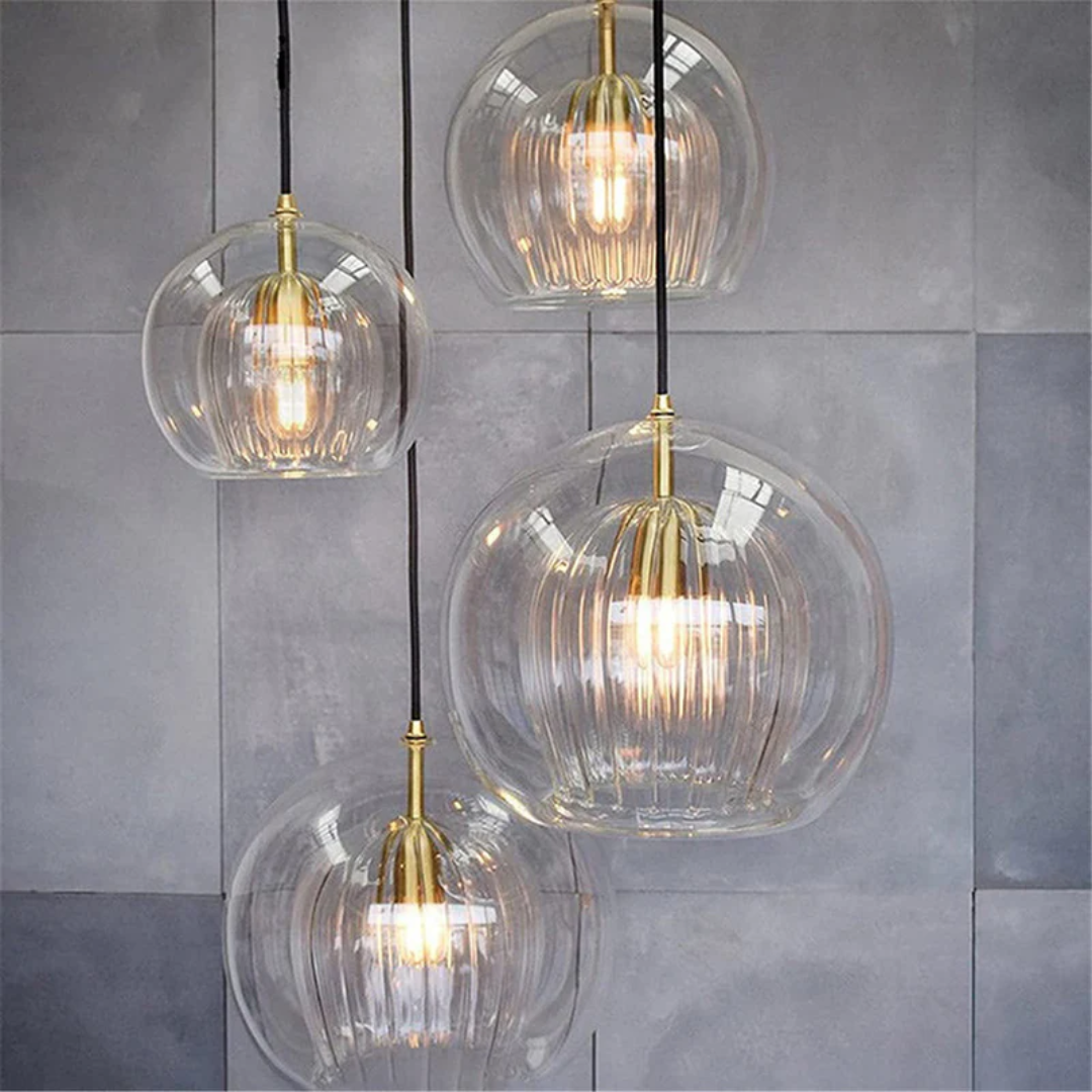 Stilvolle Aurora Sphere Hängelampe, LED, modernes Design, ideal für Wohn- und Essbereiche.