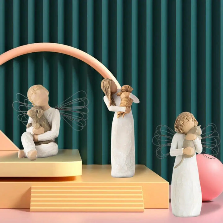 Hochwertige Kunstharz Dekofigur: Familie, Kind, Hund & Schutzengel symbolisieren liebevolle Familienmomente.