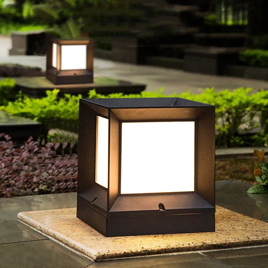 Stilvolle moderne LED-Außenlampe für Hofbeleuchtung, energieeffizient, langlebig, wetterfest.