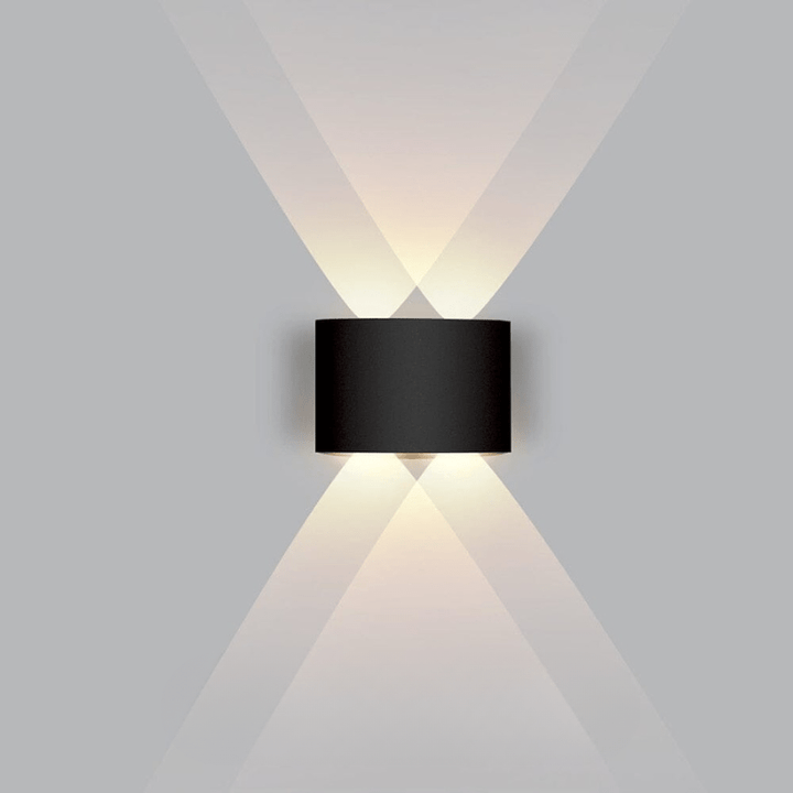 Robuste LED-Außenwandlampe, wasserdicht aus Aluminium, ideal für moderne Hausbalkone.