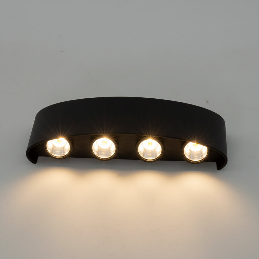 LED-Außenleuchte aus hochwertigem Aluminium, moderne Optik, wetterfest für dauerhafte Nutzung.