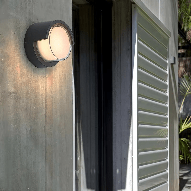 Design-Gartenleuchte LED, schicke Wandleuchte für stilvolle Terrassen- & Wegbeleuchtung.