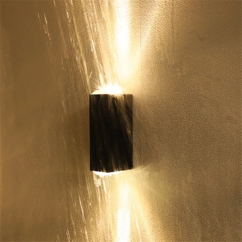 Robuste LED-Außenlampe Virelo Beam, IP65 wasserdicht. Ideal als Gartenlicht & Terrassenleuchte mit modernem Design.