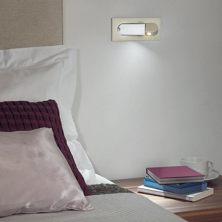 LED Wandleuchte mit farbwechselndem Licht für Schlafzimmer, als moderne Bettleselampe.