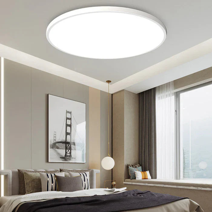 Elegante LED-Deckenleuchte, ideal für Esszimmer-Beleuchtung. Zeitloses Design schafft helle, einladende Innenbeleuchtung.