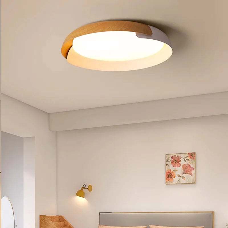 Moderne LED Deckenleuchte mit stilvollem Holzmuster, ideal für Wohn- und Esszimmerbeleuchtung.
