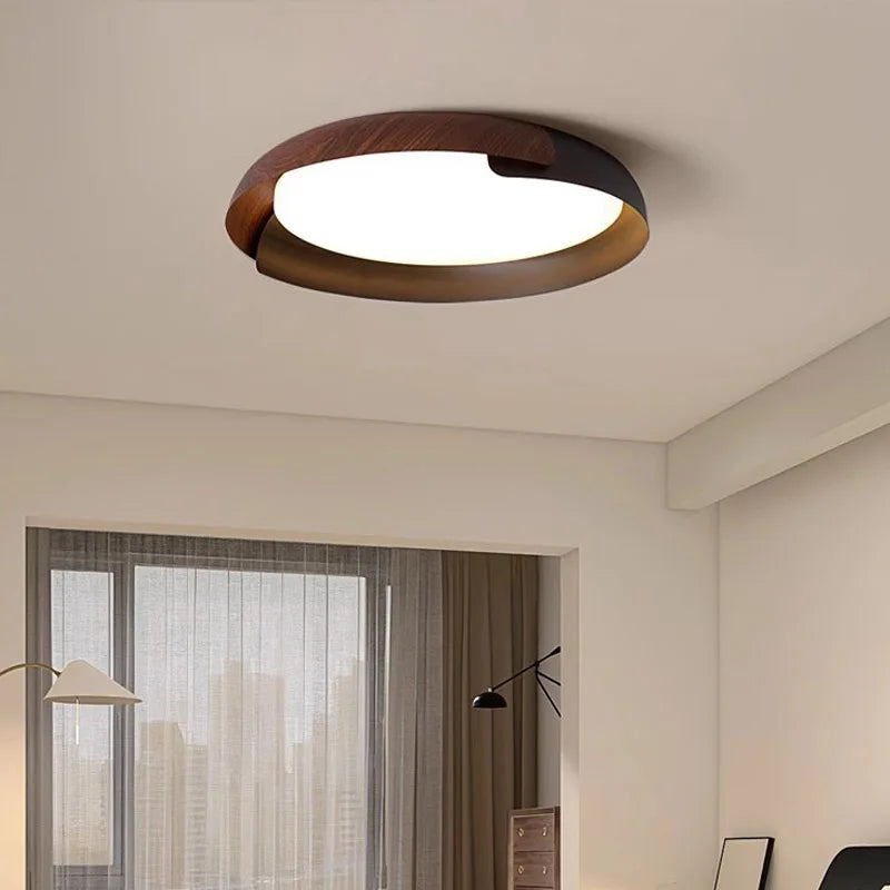 Energieeffiziente LED Deckenlampe in Holzoptik, perfekt als moderne Wohnzimmer- oder Esszimmerleuchte.