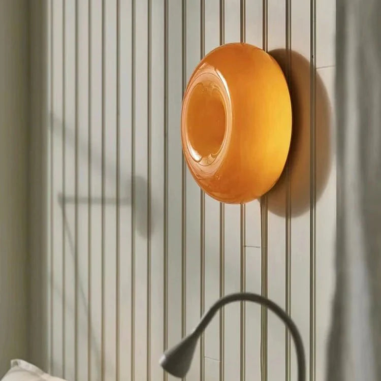 Designer LED-Donut-Lampe mit Touch-Steuerung, moderne Tisch- & Wandleuchte, ideal für Schlafzimmer Ambiente.
