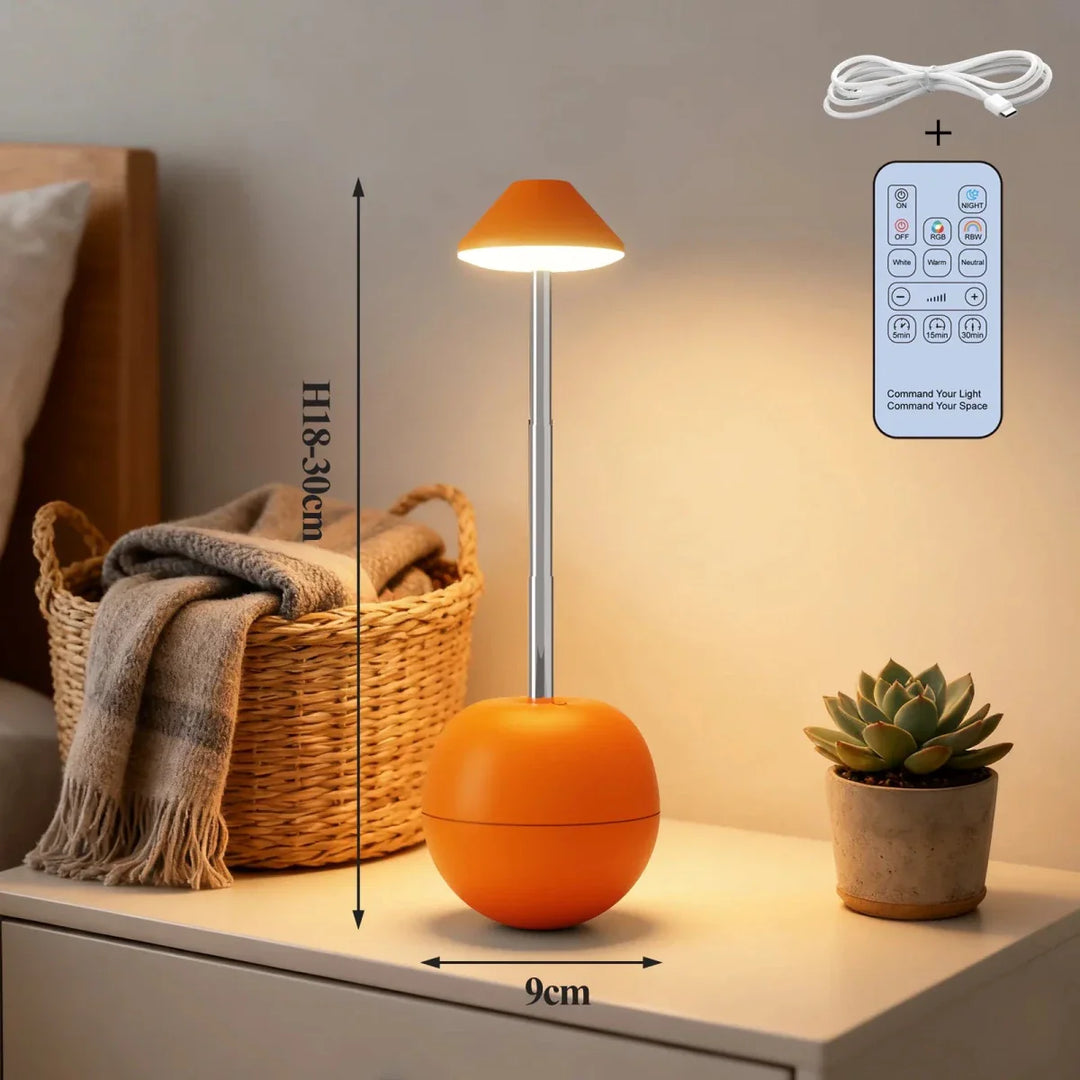 Energieeffiziente Ambientelampe mit Farbvarianten, LED-Beleuchtung & USB-Anschluss zum Laden.