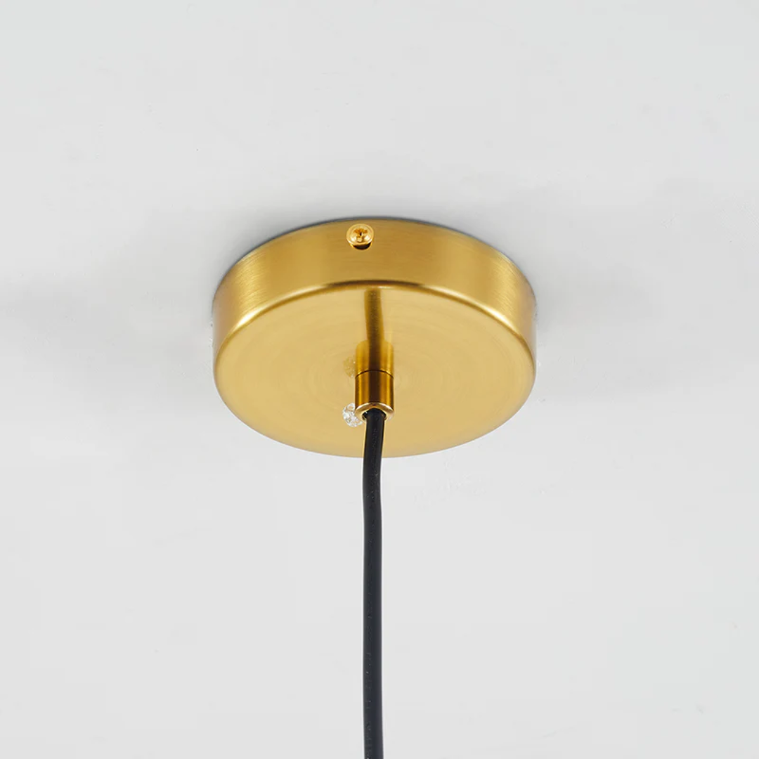 Moderne LED Pendelleuchte Kugel, dimmbar, warmweißes Licht für Wohnzimmer oder Esszimmer.
