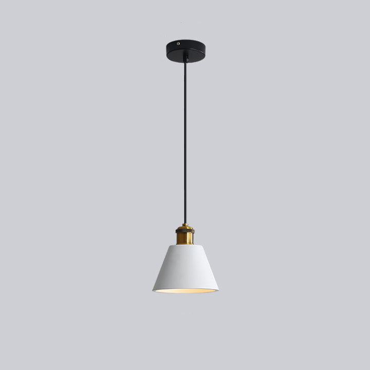 Zeitlose Morandi Pendelleuchte, LED Schlafzimmerlampe, stilvolle Atmosphäre.