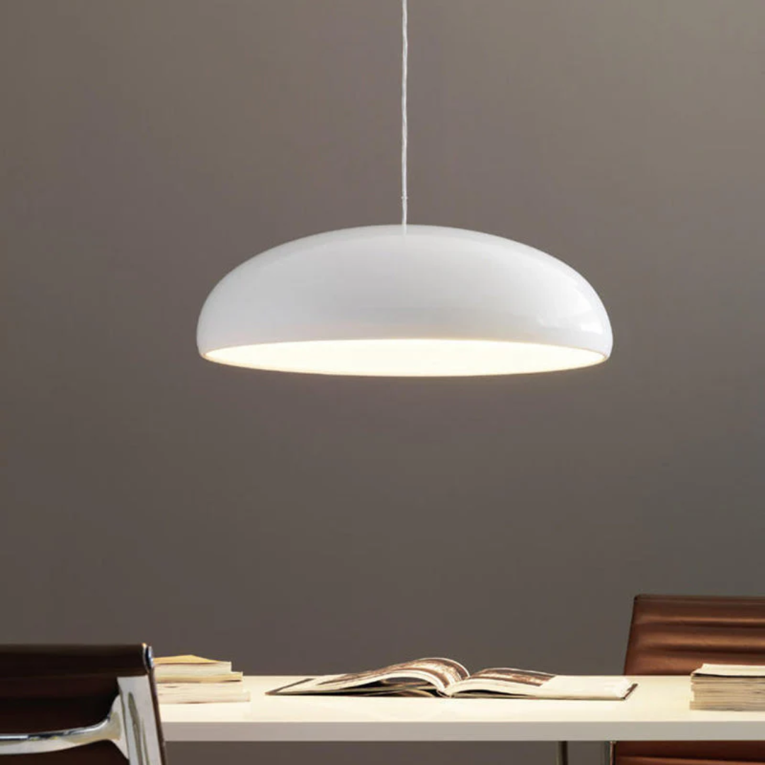 Minimalistische LED Pendelleuchte Serena, modernes Licht für stilvolle Räume.