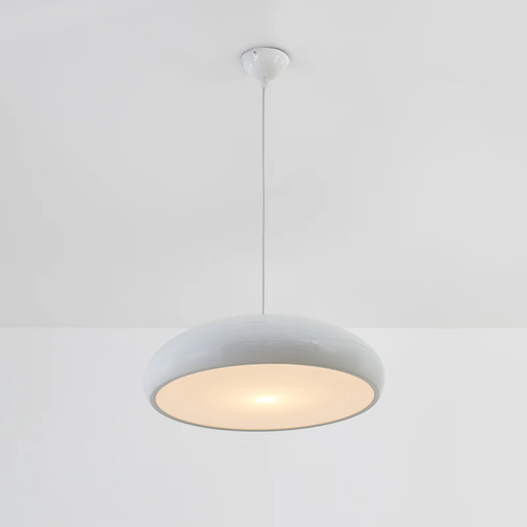 Hochwertige LED Pendelleuchte Serena, für einladende Wohnzimmer Atmosphäre.