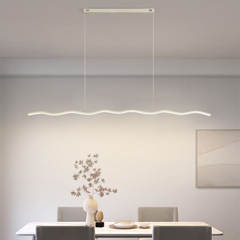 Moderne WaveGlow Pendelleuchte, wellenförmig, für eine gleichmäßige und angenehme Ausleuchtung des Raumes.