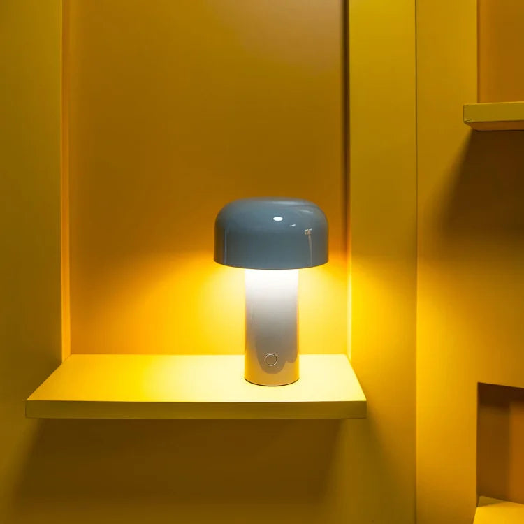 Moderne LED Tischlampe, dimmbar, kabellos. Ideal als tragbares Stimmungslicht oder Akzentbeleuchtung.